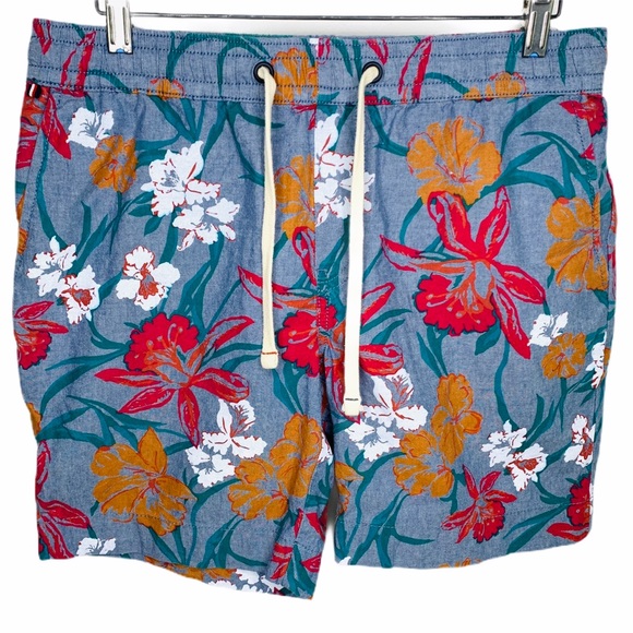 Tommy Hilfiger Floral Cloth Soft Drawstring Shorts - Picture 2 of 8